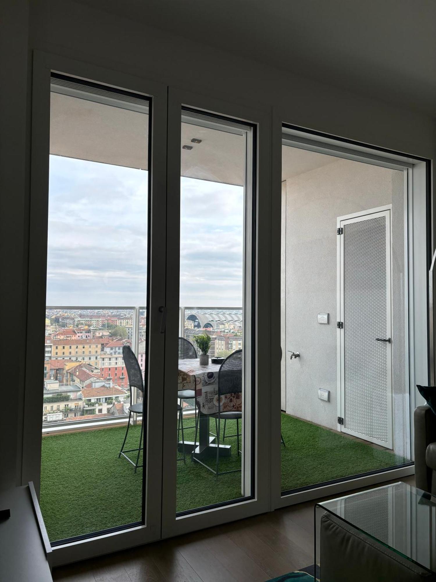 Torre Milano Skyview Suite Gym Pool & Rooftop Bagian luar foto